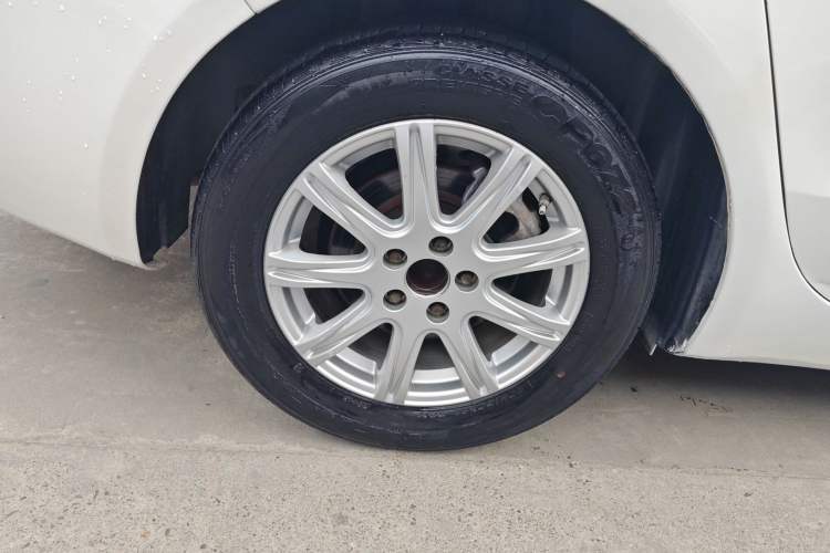 Used Qoros 3 2021 3S Sedan 1.5T CVT Leading Model Right Rear Wheel Hub