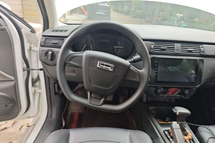 Used Qoros 3 2021 3S Sedan 1.5T CVT Leading Model Steering Wheel