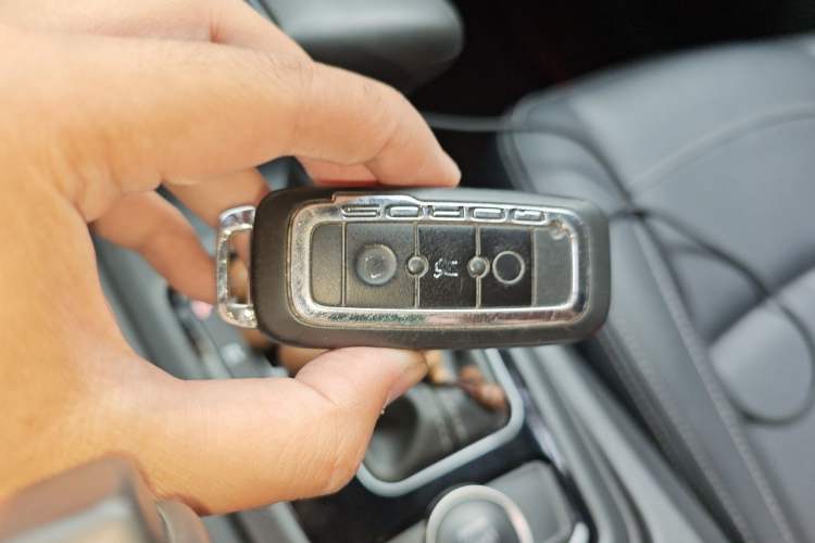 Used Qoros 3 2021 3S Sedan 1.5T CVT Leading Model Vehicle Key