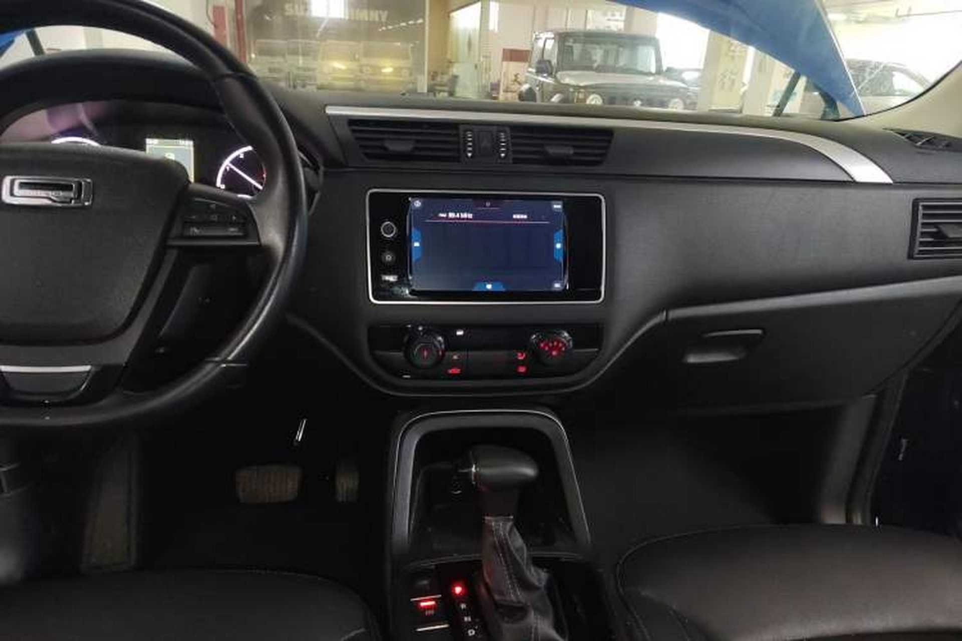 Used Qoros 5 2018 Revised Version 1.6T Automatic Leading Edition Audio And AC Panel