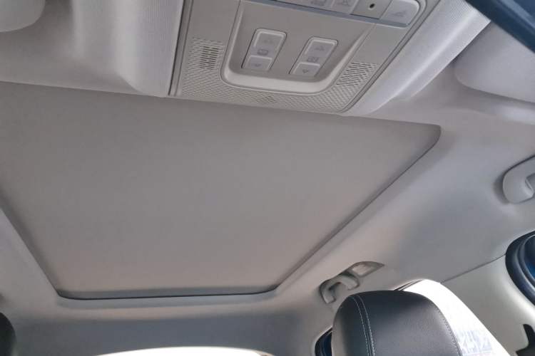 Used Qoros 5 2018 1.6T Automatic Prestige Model Headliner