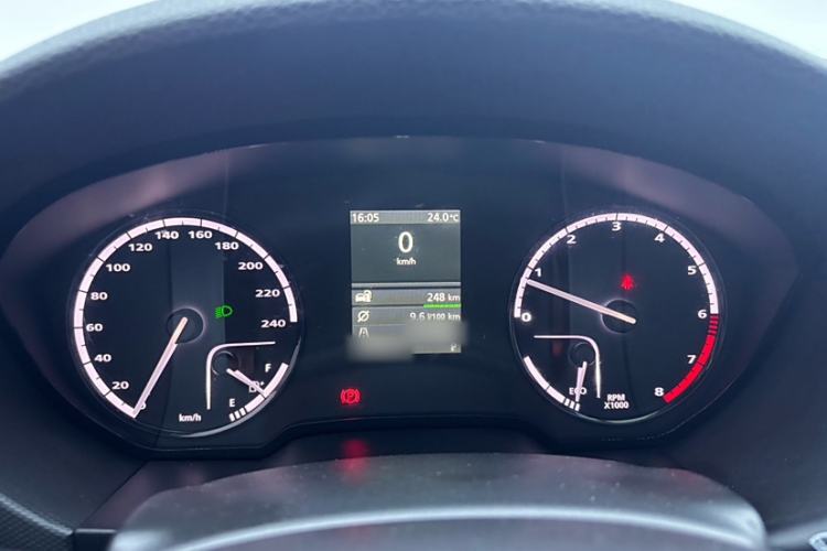 Used Qoros 5 2017 1.6T Automatic Leading Model Interior 13
