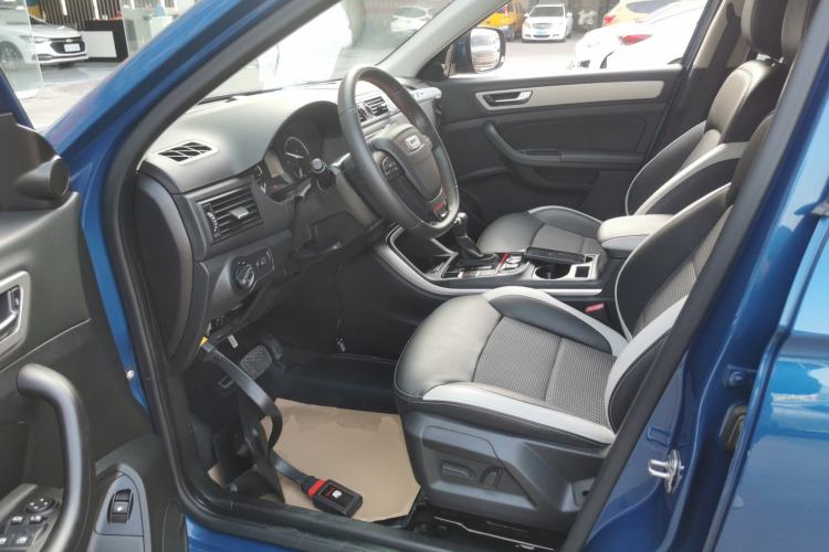 Used Qoros 5 2018 1.6T Automatic Prestige Model Left Front Seat