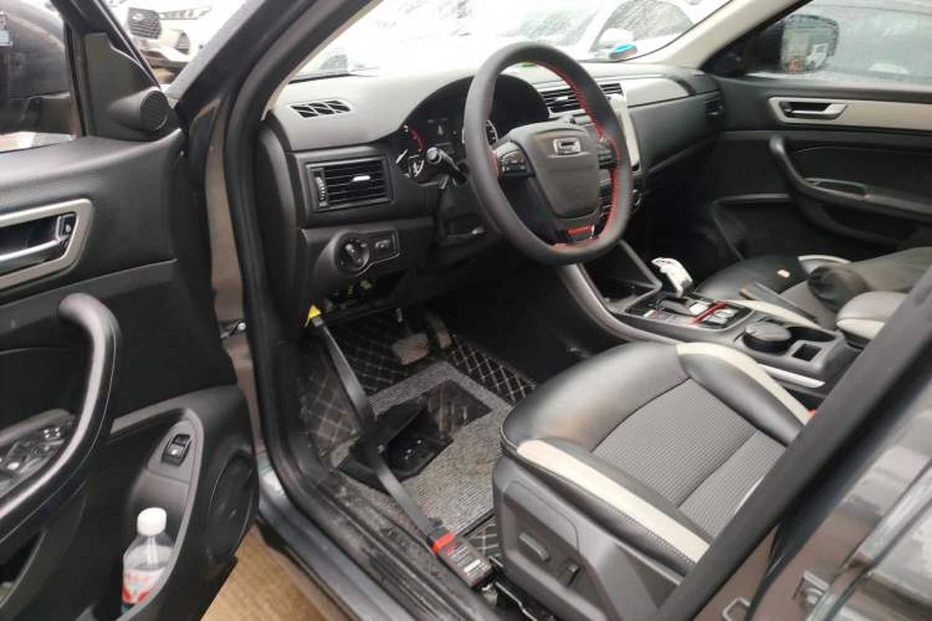 Used Qoros 5 2019 Qoros 5S 1.6 TGDI Prestige Model Driver Seat