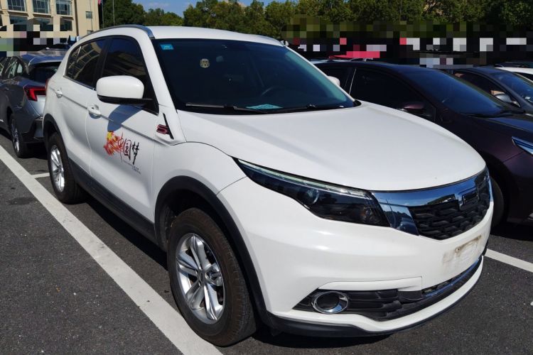 Used Qoros 5 2018 Revised Version 1.6T Automatic Leading Edition Front Right 45 Deg