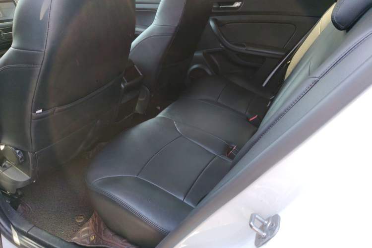 Used Qoros 5 2018 Revised Version 1.6T Automatic Leading Edition Left Rear Seat