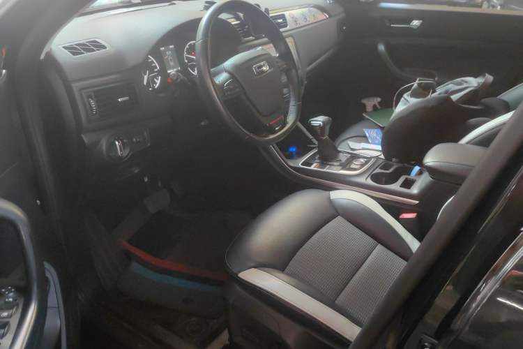 Used Qoros 5 2016 1.6T Automatic Elite Model Driver Seat