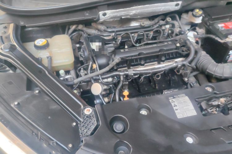 Used Qoros 5 2016 1.6T Automatic Elite Model Engine Bay Right