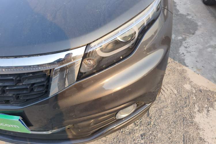 Used Qoros 5 2016 1.6T Automatic Luxury Model Left Front Headlight