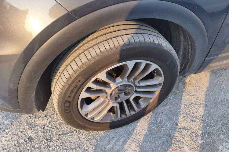 Used Qoros 5 2016 1.6T Automatic Luxury Model Left Front Wheel Hub