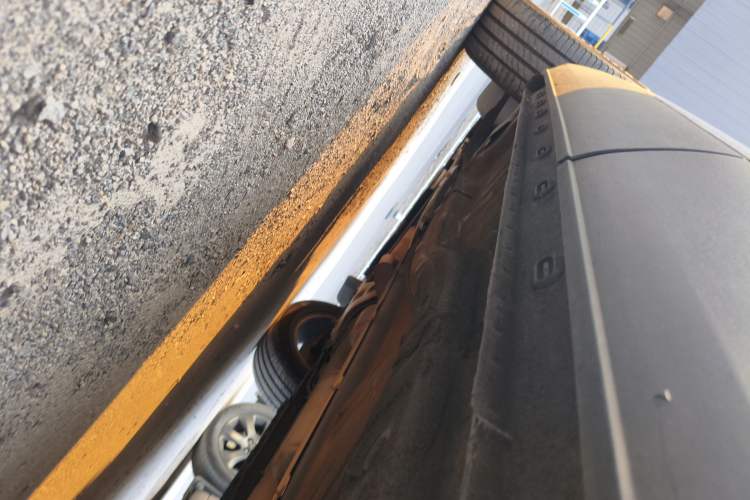 Used Qoros 5 2016 1.6T Automatic Luxury Model Left Side Sill