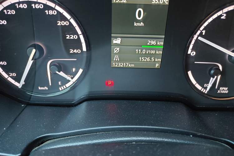 Used Qoros 5 2016 1.6T Automatic Luxury Model Odometer Close Up