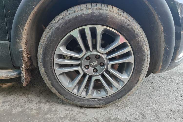 Used Qoros 5 2016 1.6T Automatic Luxury Model Right Front Wheel Hub