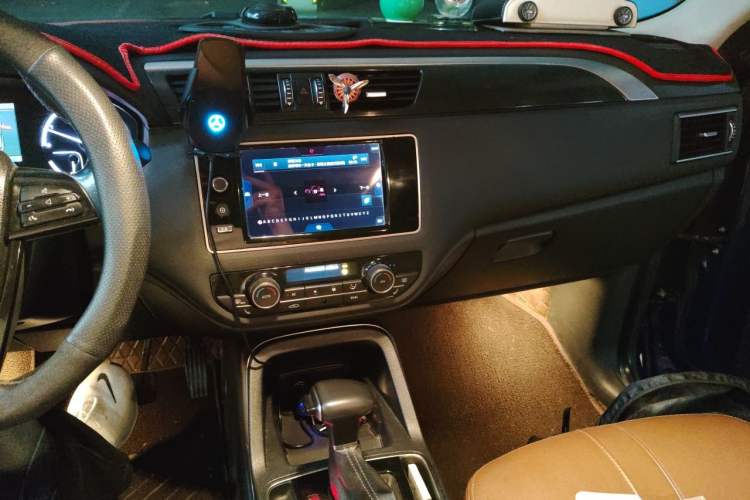 Used Qoros 5 2016 1.6T Automatic Luxury Model Audio And AC Panel
