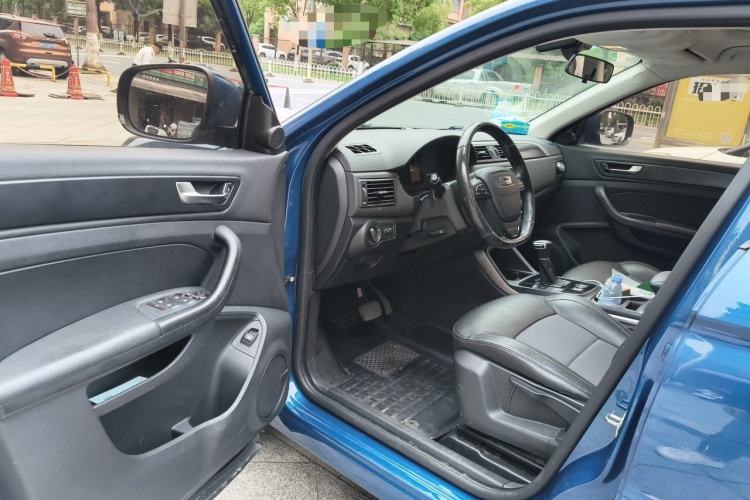 Used Qoros 5 2016 1.6T Automatic Elite Model Driver Seat