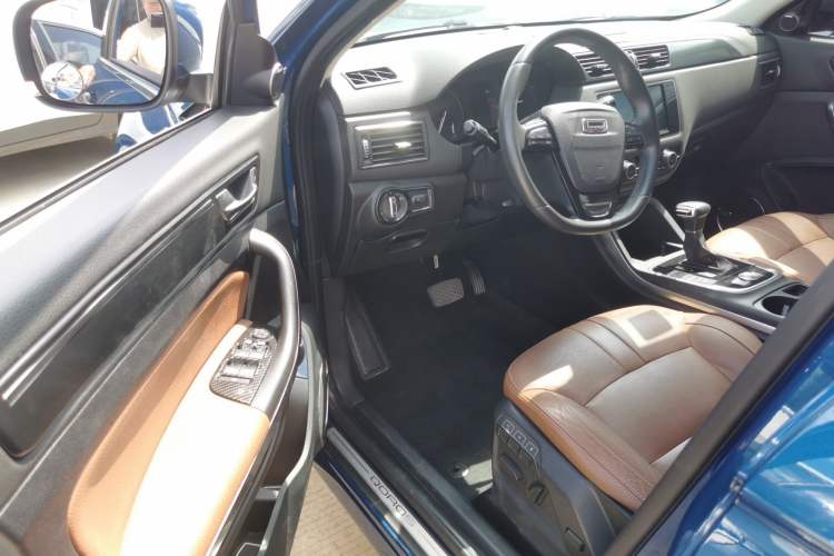 Used Qoros 5 2016 1.6T Automatic Luxury Model Driver Seat
