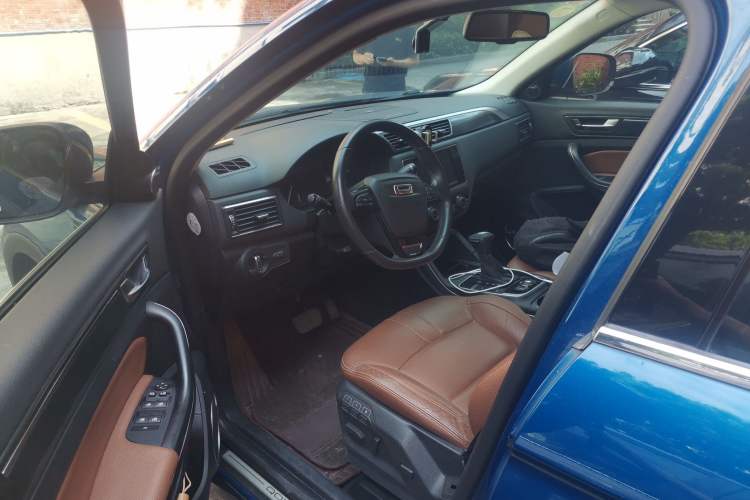 Used Qoros 5 2016 1.6T Automatic Luxury Model Driver Seat