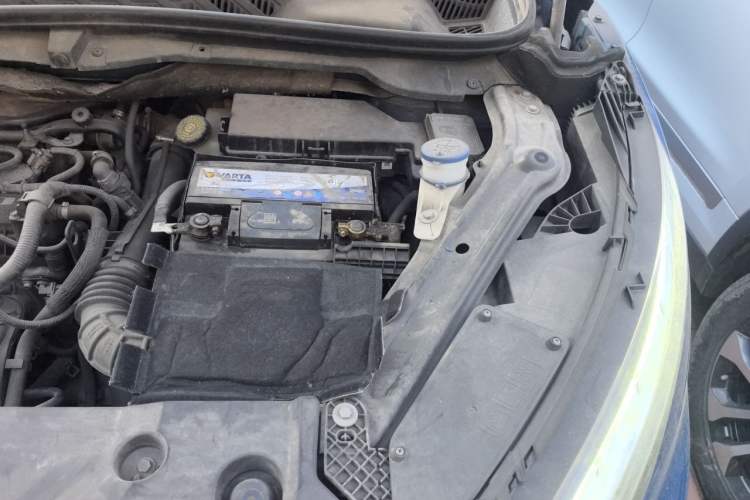 Used Qoros 5 2016 1.6T Automatic Comfort Model Engine Bay Left
