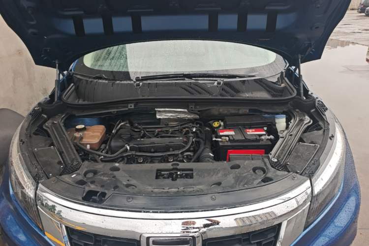 Used Qoros 5 2016 1.6T Automatic Luxury Model Engine Bay