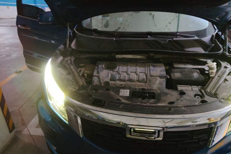 Used Qoros 5 2016 1.6T Automatic Luxury Model Engine Bay Right