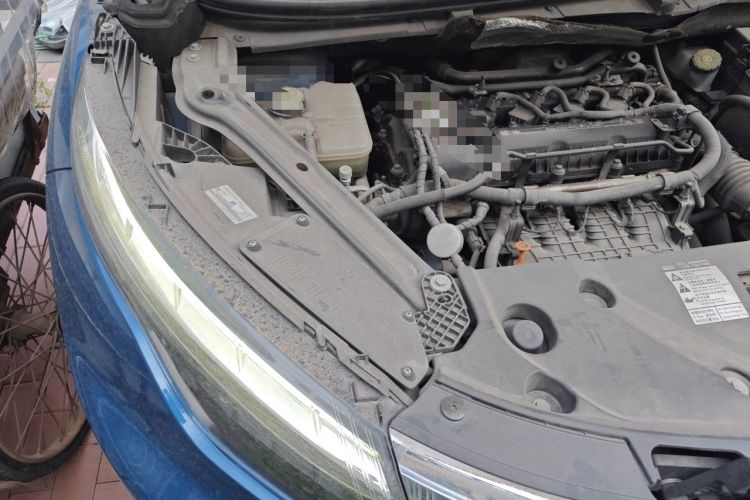 Used Qoros 5 2016 1.6T Automatic Comfort Model Engine Bay Right