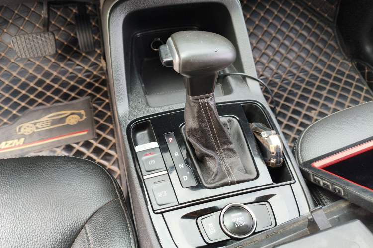 Used Qoros 5 2016 1.6T Automatic Elite Model Gear Lever