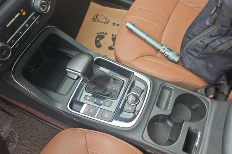 Used Qoros 5 2016 1.6T Automatic Luxury Model Gear Lever