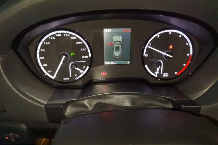 Used Qoros 5 2016 1.6T Automatic Luxury Model Instrument Cluster