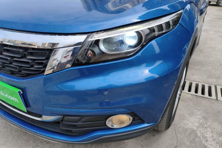 Used Qoros 5 2016 1.6T Automatic Elite Model Left Front Headlight