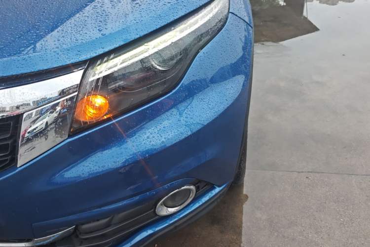 Used Qoros 5 2016 1.6T Automatic Luxury Model Left Front Headlight