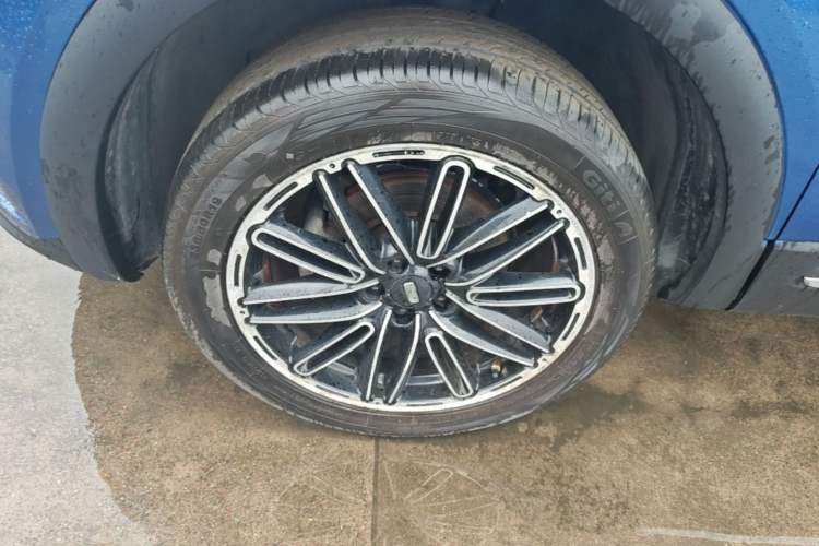 Used Qoros 5 2016 1.6T Automatic Luxury Model Left Front Wheel Hub