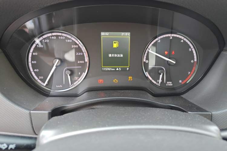Used Qoros 5 2016 1.6T Automatic Comfort Model Odometer Close Up