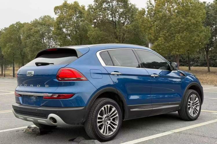 Used Qoros 5 2016 1.6T Automatic Luxury Model Rear Right 45 Deg