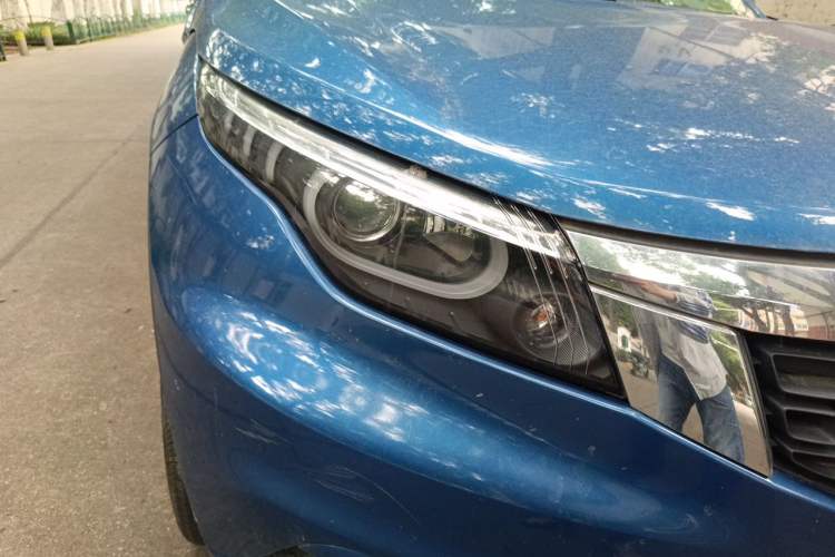 Used Qoros 5 2016 1.6T Automatic Luxury Model Right Front Headlight