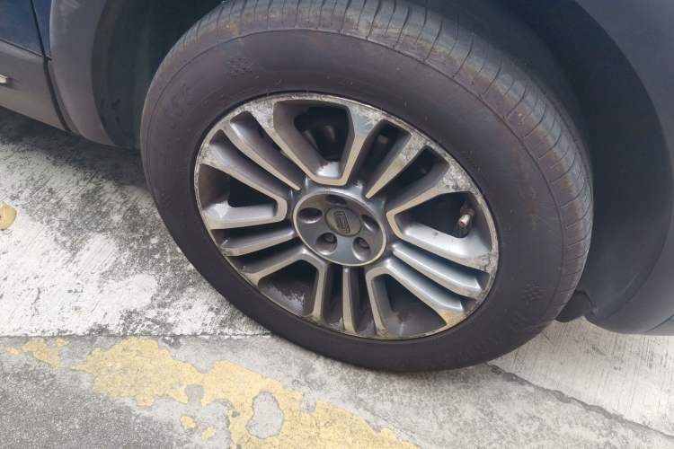 Used Qoros 5 2016 1.6T Automatic Luxury Model Right Front Wheel Hub