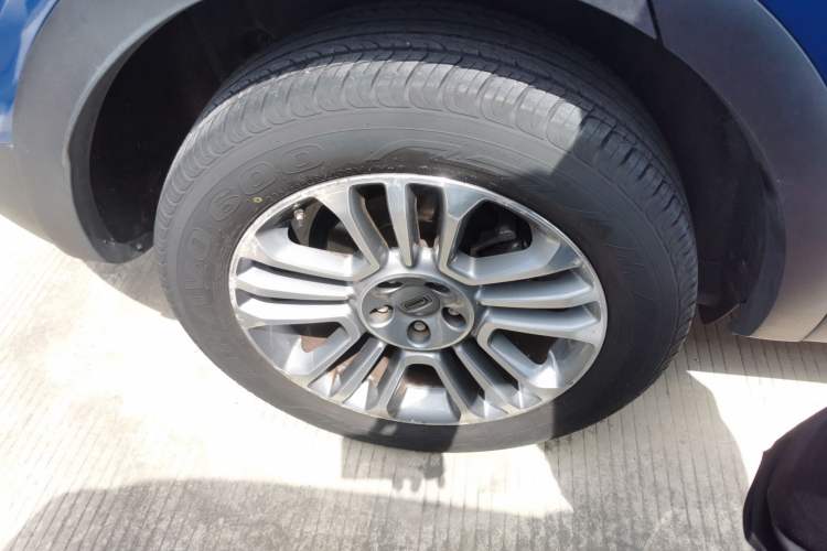Used Qoros 5 2016 1.6T Automatic Luxury Model Right Rear Wheel Hub