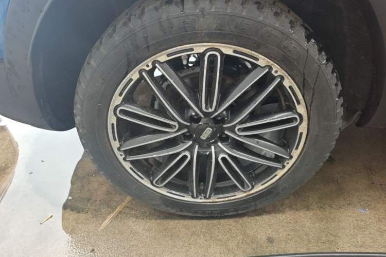 Used Qoros 5 2016 1.6T Automatic Luxury Model Right Rear Wheel Hub