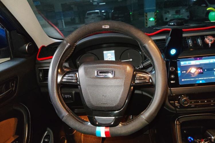 Used Qoros 5 2016 1.6T Automatic Luxury Model Steering Wheel