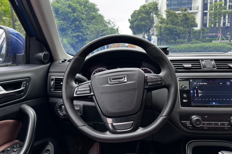 Used Qoros 5 2016 1.6T Automatic Luxury Model Steering Wheel