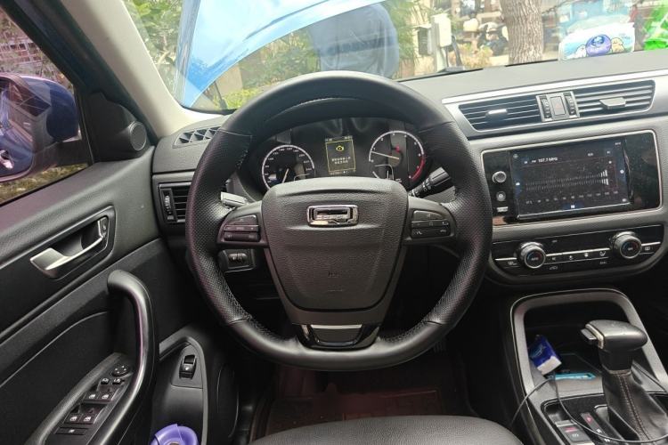 Used Qoros 5 2016 1.6T Automatic Elite Model Steering Wheel