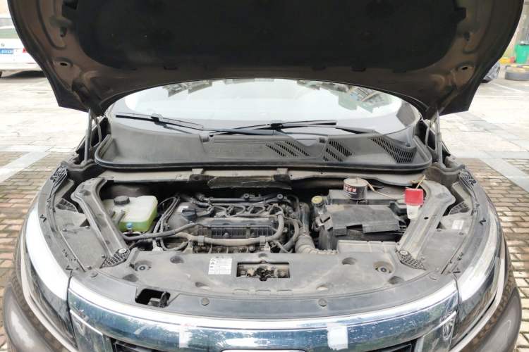 Used Qoros 5 2016 1.6T Automatic Elite Model Engine Bay