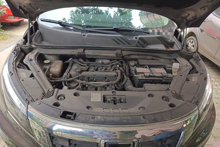 Used Qoros 5 2016 1.6T Automatic Elite Model Engine Bay