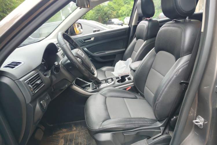 Used Qoros 5 2016 1.6T Automatic Elite Model Left Front Seat