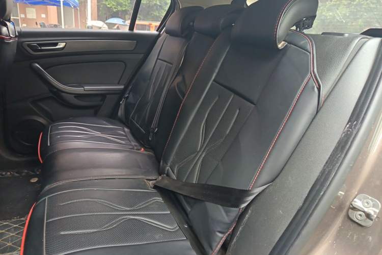 Used Qoros 5 2016 1.6T Automatic Elite Model Left Rear Seat