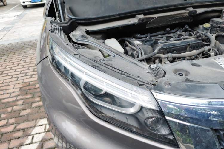 Used Qoros 5 2016 1.6T Automatic Elite Model Right Front Headlight