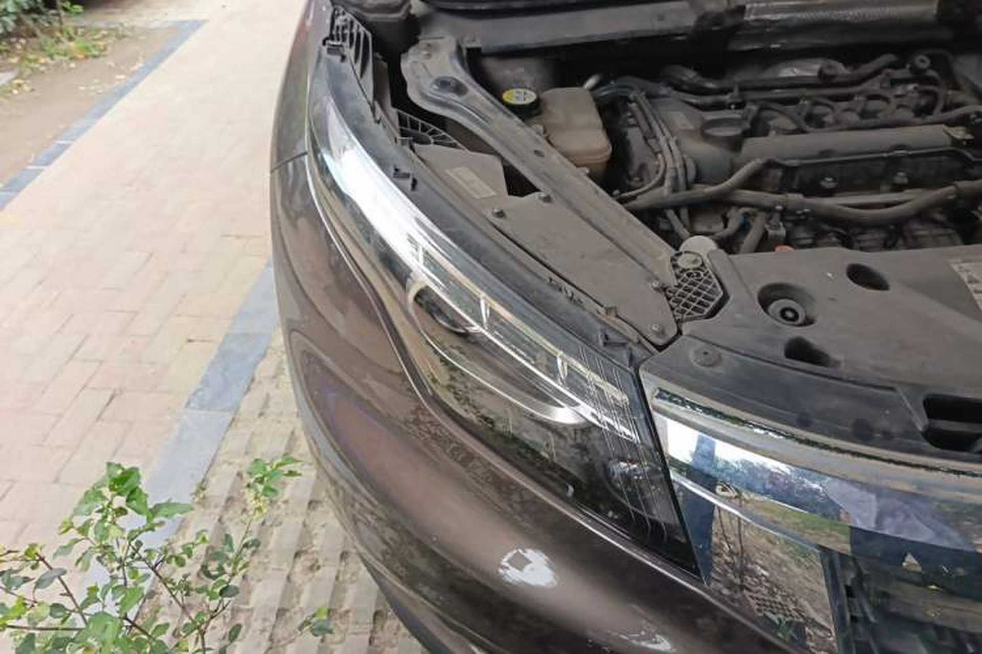 Used Qoros 5 2016 1.6T Automatic Elite Model Right Front Headlight