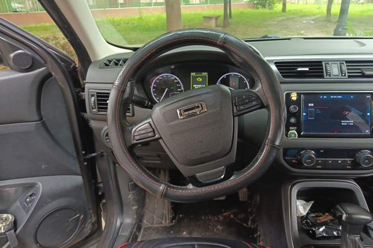 Used Qoros 5 2016 1.6T Automatic Elite Model Steering Wheel