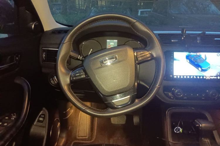 Used Qoros 5 2016 1.6T Automatic Luxury Model Steering Wheel