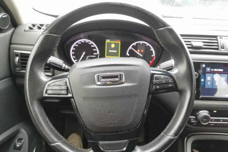 Used Qoros 5 2016 1.6T Automatic Luxury Model Steering Wheel