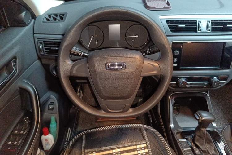 Used Qoros 5 2016 1.6T Automatic Comfort Model Steering Wheel